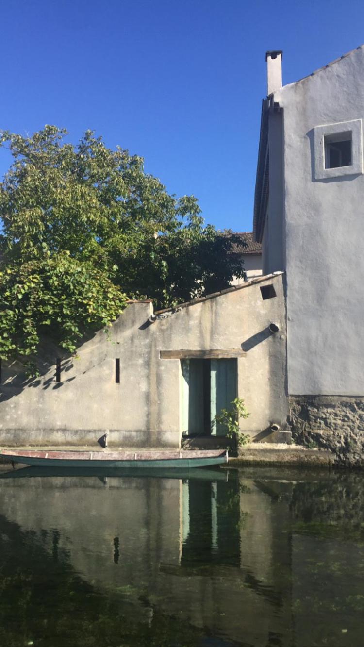شقة Le 40 LʼIsle-sur-la-Sorgue المظهر الخارجي الصورة